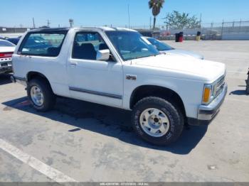  Salvage Chevrolet Blazer