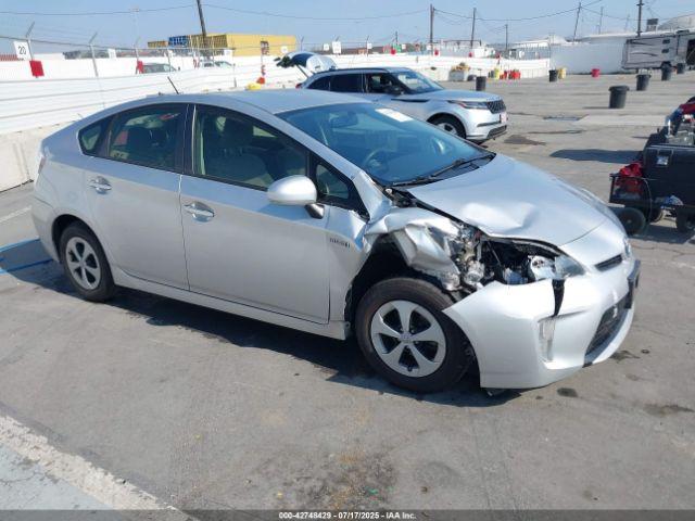  Salvage Toyota Prius