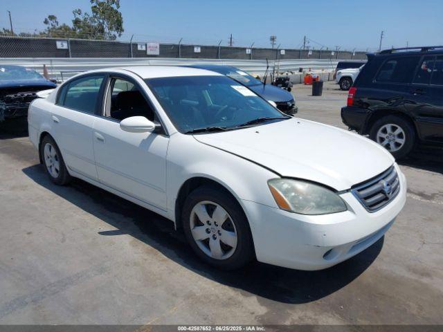  Salvage Nissan Altima
