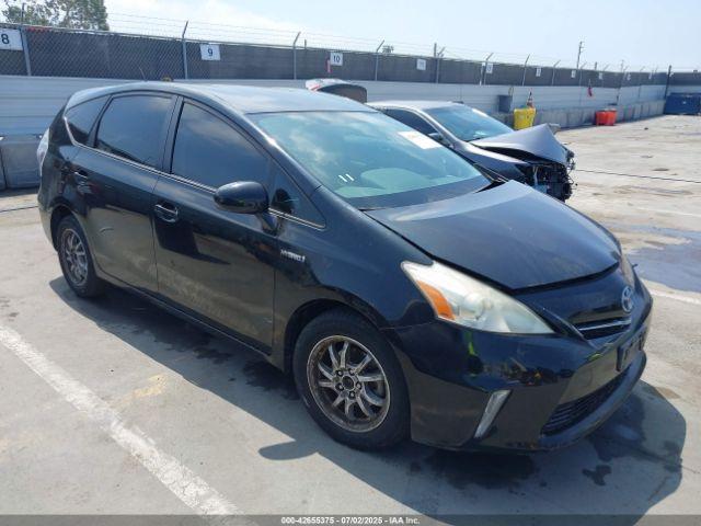  Salvage Toyota Prius v