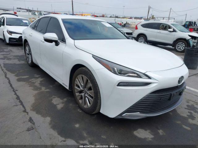  Salvage Toyota Mirai