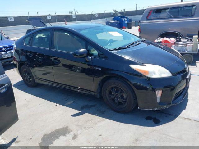  Salvage Toyota Prius