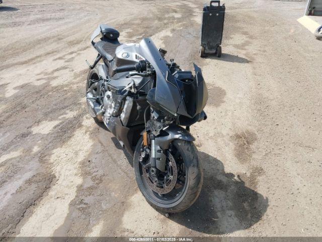  Salvage Yamaha Yzfr1s