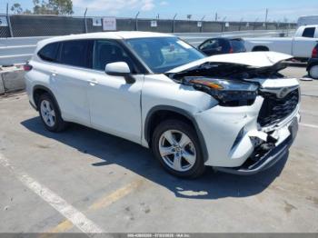  Salvage Toyota Highlander