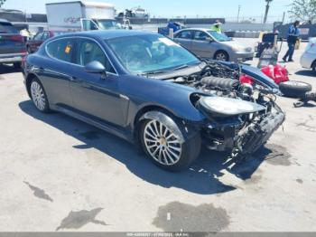  Salvage Porsche Panamera