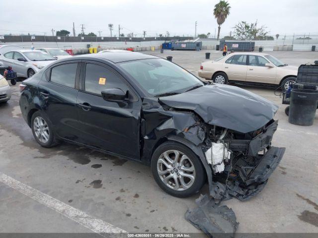  Salvage Toyota Yaris