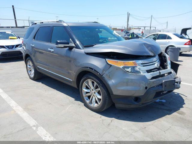  Salvage Ford Explorer