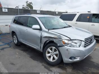  Salvage Toyota Highlander