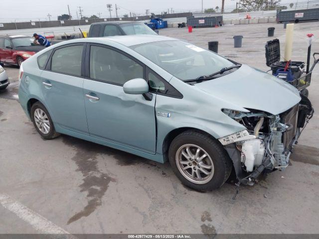  Salvage Toyota Prius