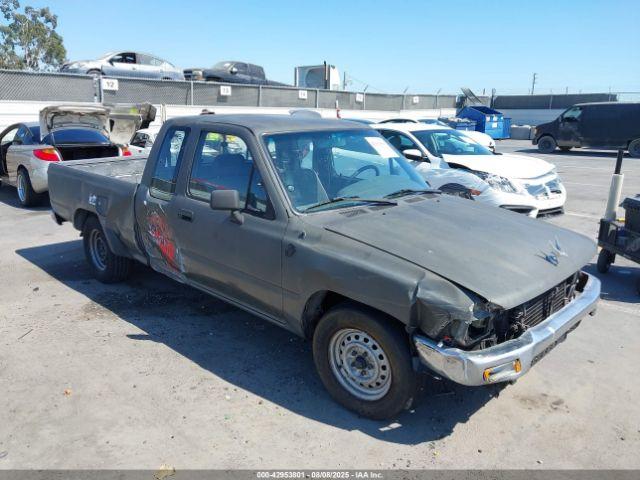 Salvage Toyota Pickup
