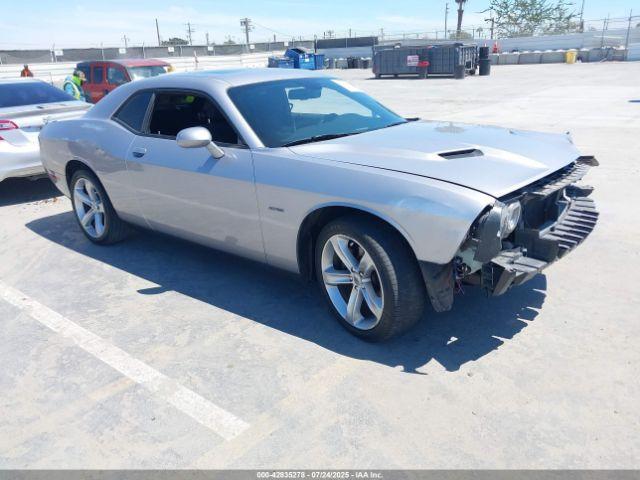  Salvage Dodge Challenger