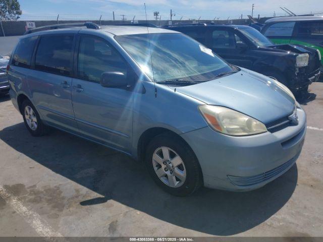  Salvage Toyota Sienna