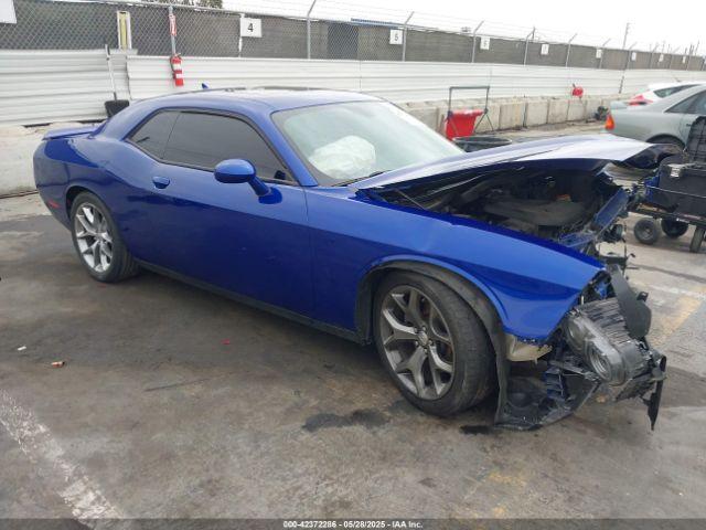  Salvage Dodge Challenger