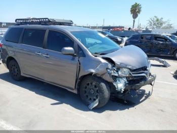  Salvage Toyota Sienna