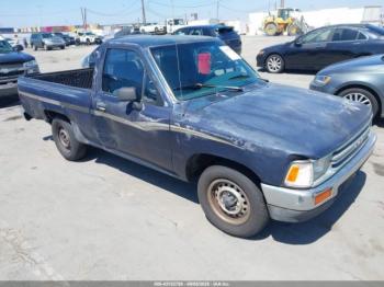  Salvage Toyota Pickup
