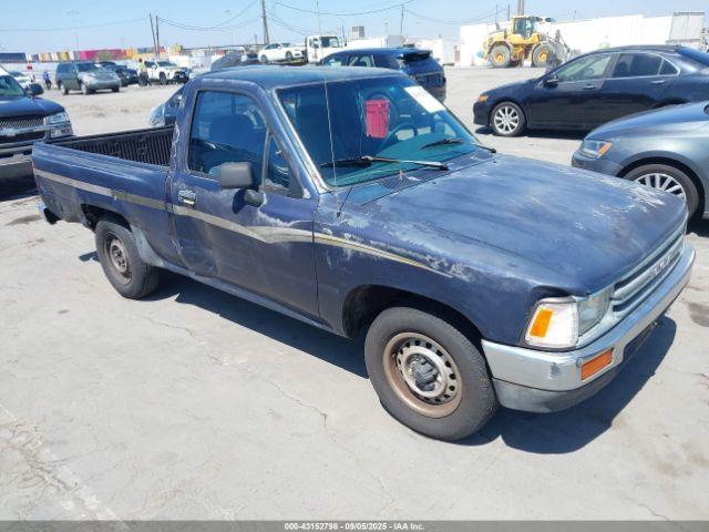  Salvage Toyota Pickup
