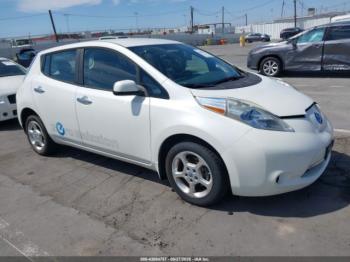  Salvage Nissan LEAF