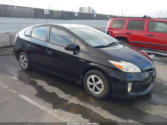  Salvage Toyota Prius