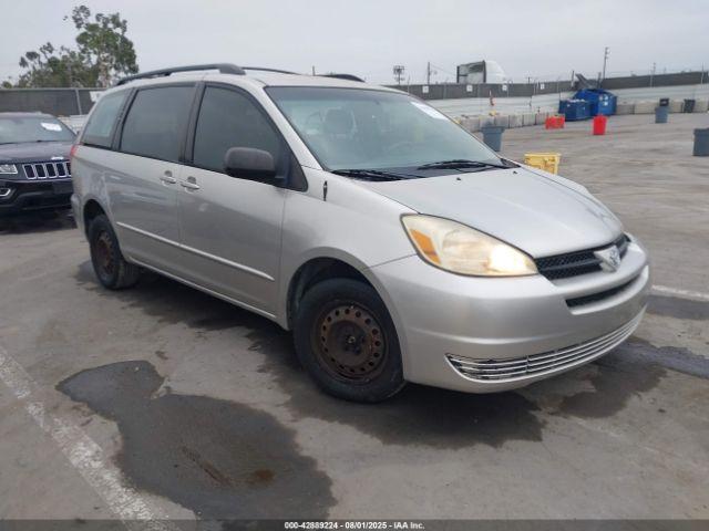  Salvage Toyota Sienna