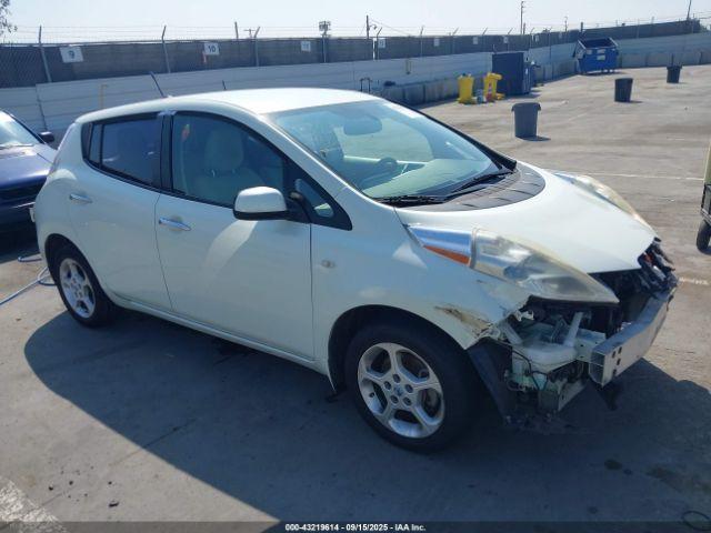  Salvage Nissan LEAF