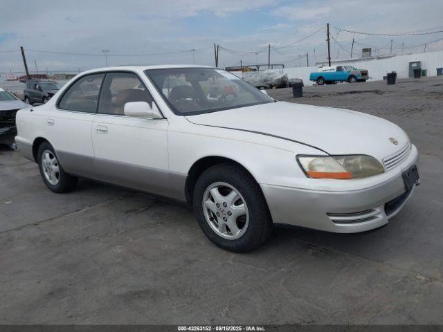  Salvage Lexus Es