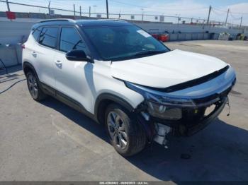  Salvage Kia Seltos
