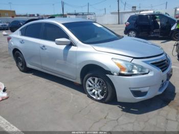  Salvage Nissan Altima