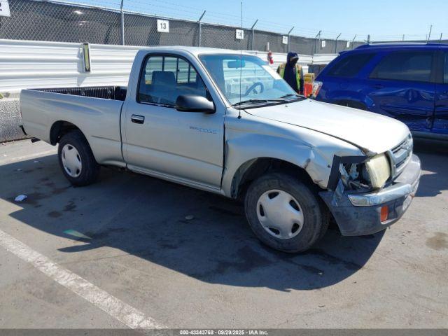  Salvage Toyota Tacoma