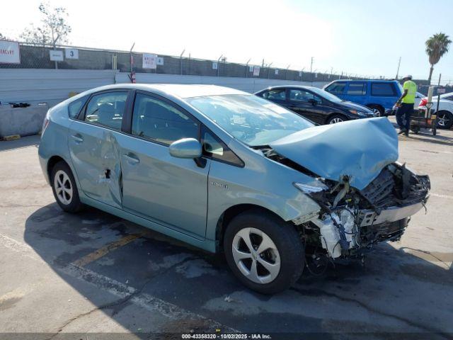  Salvage Toyota Prius