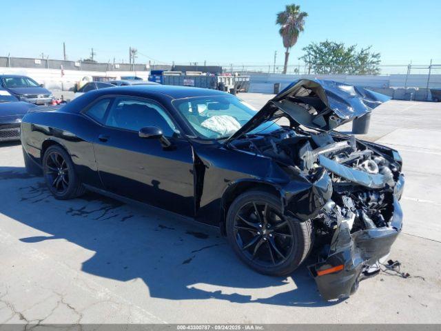  Salvage Dodge Challenger