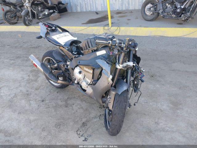  Salvage Yamaha Yzfr1s