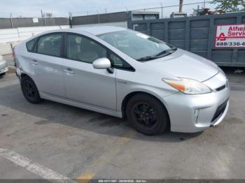  Salvage Toyota Prius