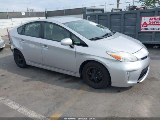  Salvage Toyota Prius