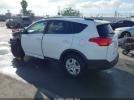 Toyota RAV4 Le Image 18