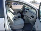 Toyota Sienna Le V6 Image 10