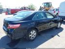 Toyota Camry Le Image 3