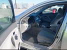 Toyota Camry Le Image 4