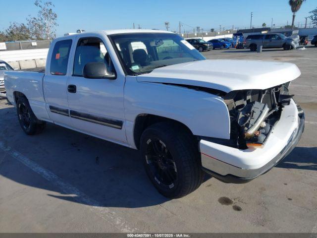  Salvage Chevrolet Silverado 1500