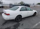 Toyota Camry Le Image 11