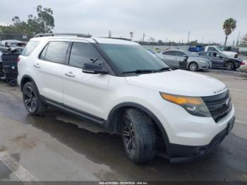  Salvage Ford Explorer