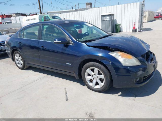  Salvage Nissan Altima