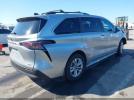 Toyota Sienna Xle Image 10