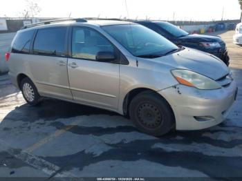  Salvage Toyota Sienna