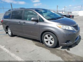 Salvage Toyota Sienna
