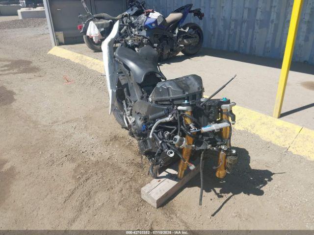  Salvage Yamaha Yzfr1