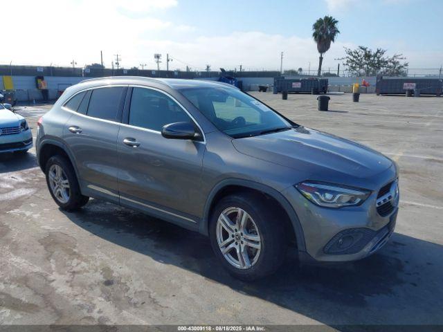  Salvage Mercedes-Benz GLA