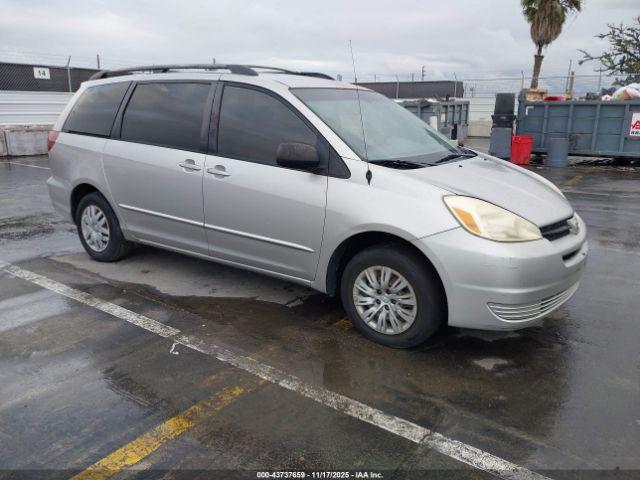  Salvage Toyota Sienna