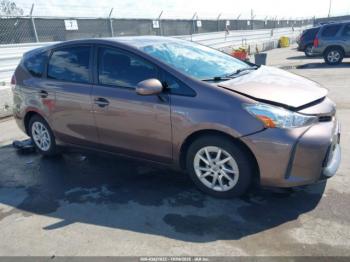  Salvage Toyota Prius v