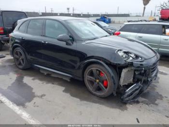  Salvage Porsche Cayenne