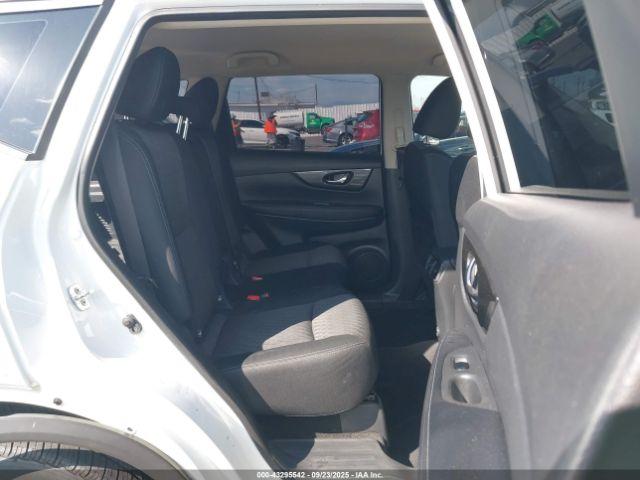 Nissan Rogue S Image 8